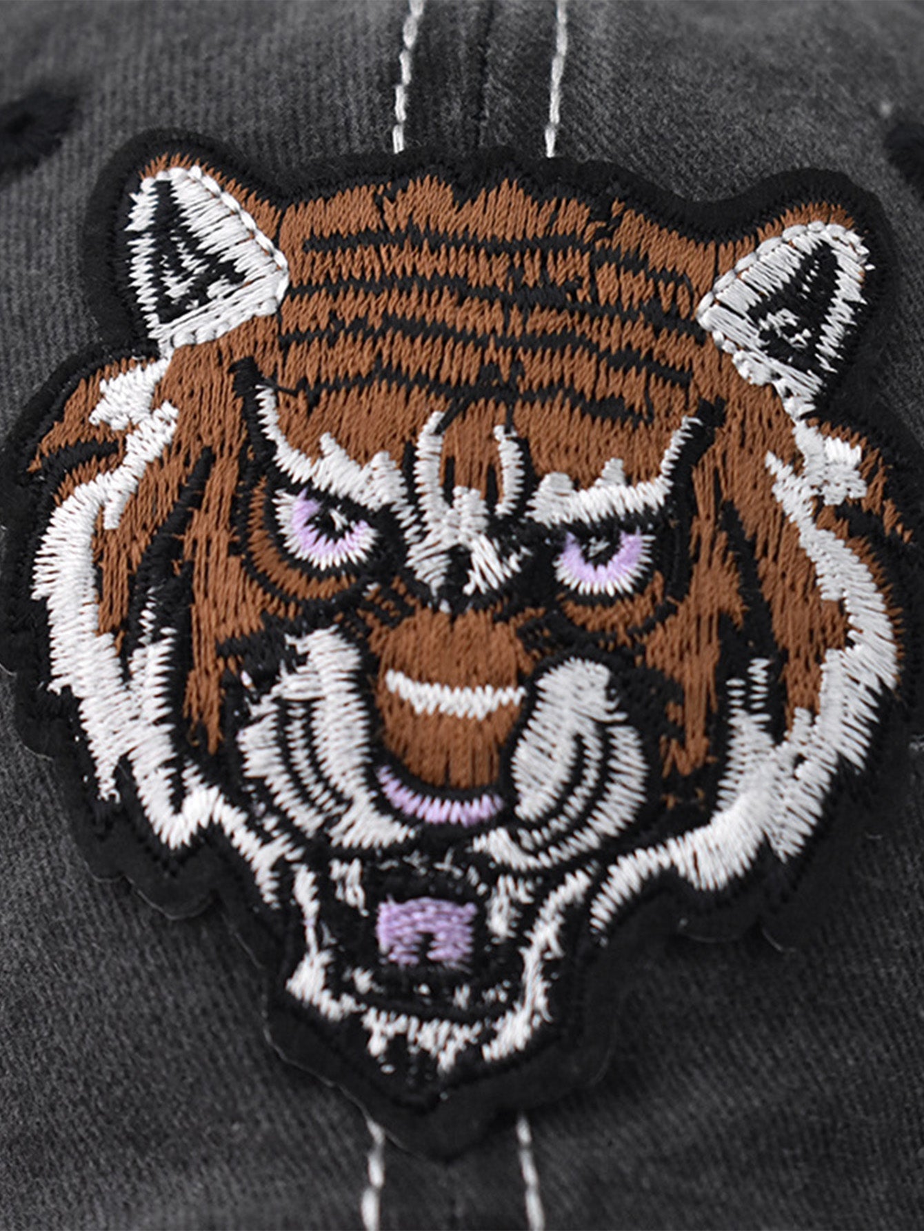 Street Fashion Tiger Embroidery Washed Distressed Baseball Cap - Naturzy